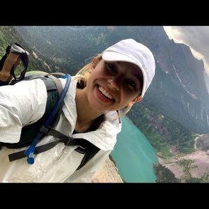 Meet your Posher, Julia